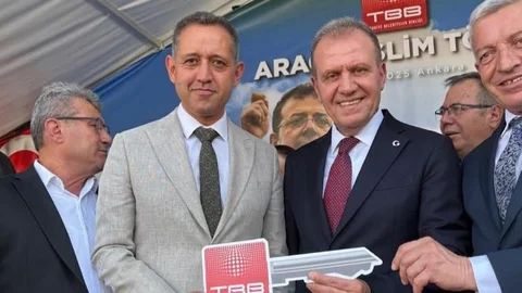 Türkiye Belediyeler Birliği Tarafından Mersin Çamlıyayla Belediyesi'ne Çok Amaçlı İş Makinesi Hibe Edildi