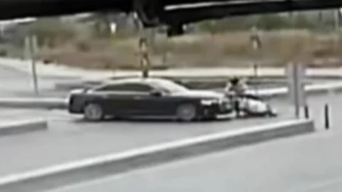 Mersin Toroslar’da Motokurye Kazası Kameraya Yansıdı