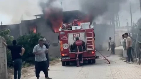 Tarsus Özlüce Köyünde Ev Yangını