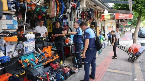 Akdeniz Belediyesi’nden Kaldırım İşgallerine Sıkı Denetim