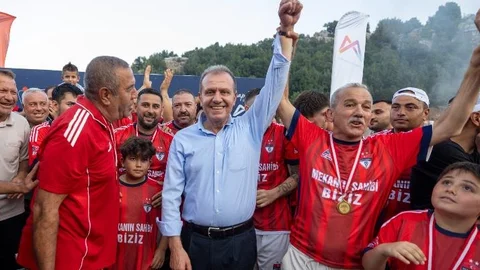 ‘30 Ağustos Fındıkpınarı Zafer Turnuvası’nın Finaline Katılan Başkan Seçer: "Burada Her Yıl Kardeşlik Kazanıyor"