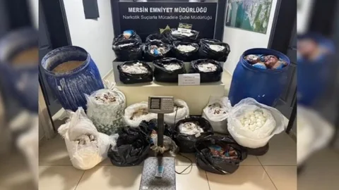 Mersin'de 3 Milyon 542 Bin Adet Uyuşturucu Hap Ele Geçirildi