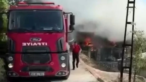 Mersin Kahramangülek Mahallesinde Ev Yangını