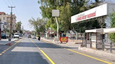 Mersin Tarsus'ta Büyükşehir Belediyesi, Donuktaş Caddesi’ni Yepyeni Görünüme Kavuşturdu