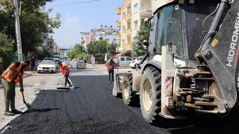Toroslar Belediyesi, İlçenin Dört Bir Yanında Yolları Yeniliyor