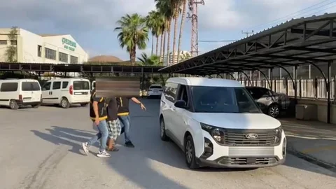 Mersin Tarsus'ta Çeşitli Suçlardan Aranan Cezaevi Firarisi Yakalandı