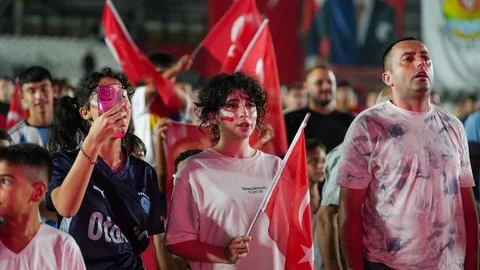 Mersin'de Tarsus Belediyesi’nden Futbol Coşkusuna Ortaklık