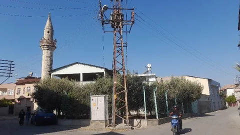 Mersin Tarsus'ta Tahtalı Camii Ne Yapılıyor, Ne de Yıkılıyor