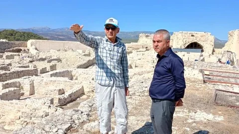Silifke TSO Başkanı Kaynar'dan Restorasyon Çalışması Devam Eden Silifke Kalesı'nde İncelemede Bulundu