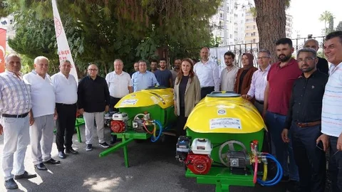 Mersin Erdemli'de Çiftçilere Pülverizatör Dağıtıldı