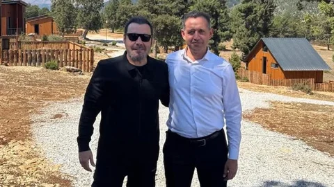 Türk Pop Müziği Sanatçısı Yaşar, Başkan Sofu'yu Ziyaret Etti