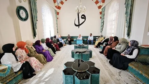 Mersin'de 16 Kız Öğrenci Staj Programını Başarıyla Tamamladı