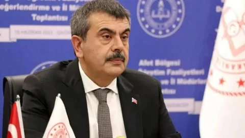 Yusuf Tekin’den Flaş: "12 Yıllık Eğitim Uzun Bir Süre!"