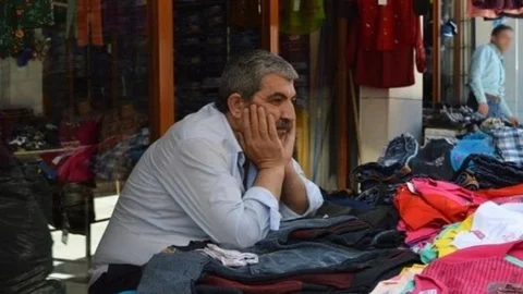 Esnaftan Çağrı: "Kredi Kartı Faizi Düşsün!"