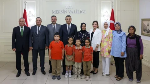 Mersin Valisi Toros, Mersin İl MillÎ Eğitim Müdür Vekili Fatih Burğut ve Beraberindekileri Kabul Etti