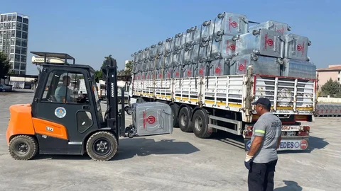 Mersin'de Akdeniz Belediyesi 250 Adet Yeni Çöp Konteyneri Aldı