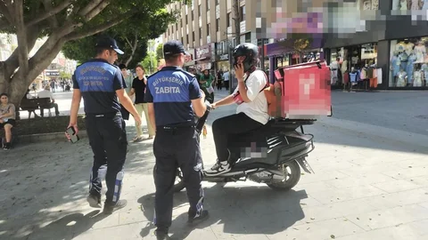 Büyükşehir Zabıtası’ndan Tarsus Yarenlik Alanı’nda Motosikletlilere Karşı Denetim