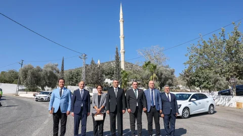 Vali Toros, Eshab-ı Kehf'i Ziyaret Etti