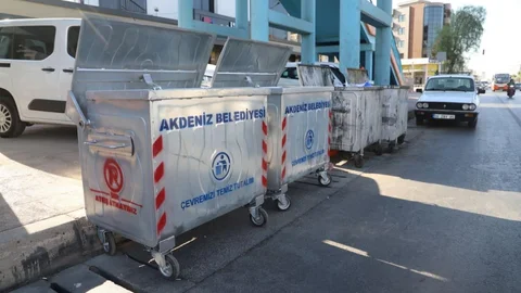 Akdeniz'de 250 Adet Çöp Konteyneri Kent Merkezine Dağıtıldı