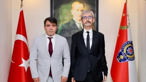 Rektör Özen'den , Müdür Yılmaz'a " Hayırlı Olsun " Ziyareti