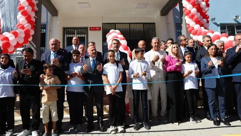 Vali Toros , Adıyaman Besni’de Dr. Necip Öztürk Ortaokulu Açılışına Katıldı