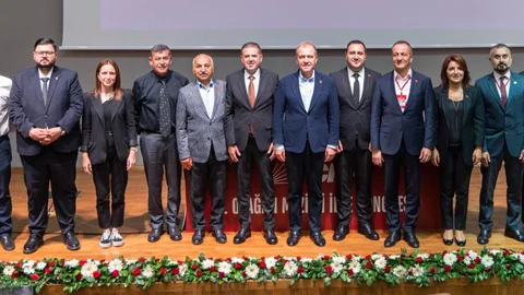 Başkan Seçer, CHP’nin Mezitli İlçe Kongresi’ne Katıldı