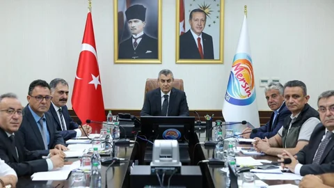 Mersin'de Sokak Hayvanları İçin Toplantı Düzenlendi