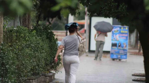 Aydın’da sağanak yağmur hayatı olumsuz etkiledi