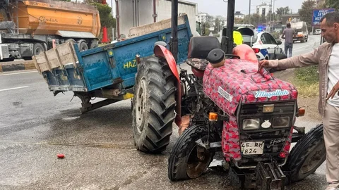 Manisa'da Tır ve Traktör Çarpıştı