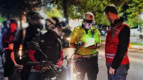 Isparta'da modifiyeli araçlar trafikten men edildi