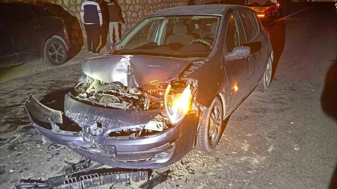 Kastamonu'da beton mikseriyle çarpışan otomobilin sürücüsü yaralandı