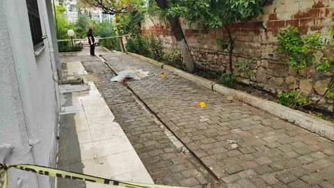 Kuşadası'nda balkonundan düşen genç kadın yaşamını yitirdi