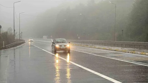 Bolu Dağı'nda sis ve sağanak etkili