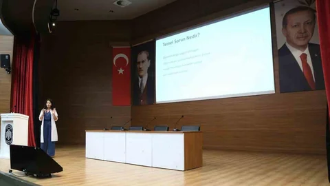 Kayseri'de ofis çalışanlarına yönelik duruş bozuklukları eğitimi düzenlendi.