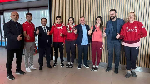 İstanbul'da Para Atletizm Milli Takımı sporcuları yurda döndü
