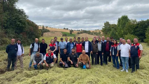 Düzce'de çeltik üreticileri Çanakkale'de damlama sulama sistemini inceledi