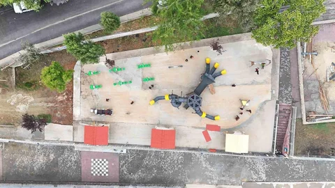 Karabük'te parklar ve spor alanları yenileniyor