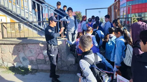 Ağrı'da okul çevrelerinde güvenlik denetimleri sürüyor