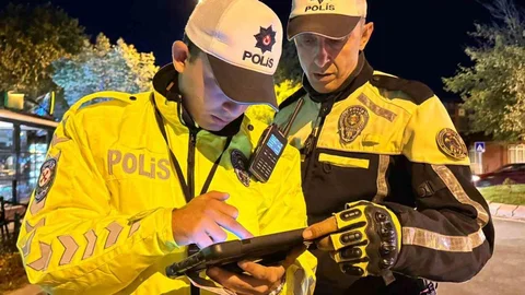 Edirne'de Yüksek Sesle Müzik Açan Sürücülere Ceza