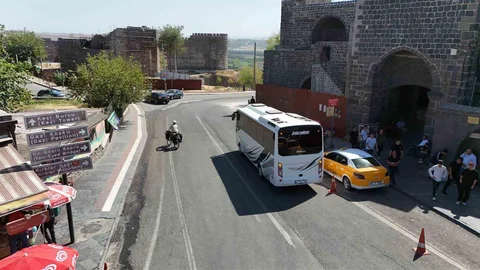 Diyarbakır'da bisikletle yolculuk yapan Burak Özbek, Japonya'ya gidiyor