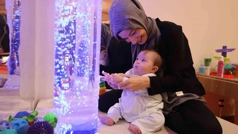 Kocaeli'de Hümeyra bebek, Gonca Engelsiz Yaşam Merkezi sayesinde gelişiminde önemli adımlar atıyor.