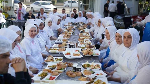 Kahramanmaraş'ta MADO, Dünya Sütlü Tatlı Günü'nü kutladı