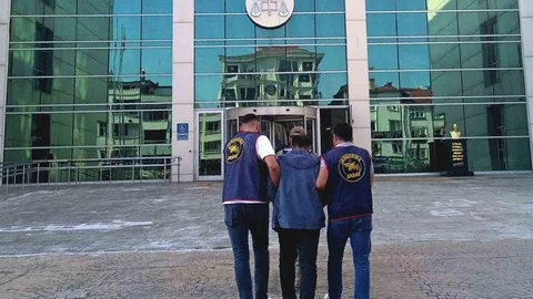 Ordu'da jandarma ekipleri, aranan 48 şüpheliyi yakaladı.