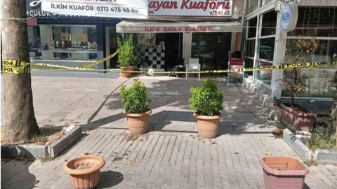 Kadın Kuaförünü Kurşunladılar: Alacak-verecek Kavgası Kanlı Bitti! Kadın İşletmeci Yaralı