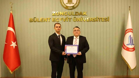 Zonguldak'ta NASA Onur Listesi'ne giren öğrenciye tebrik