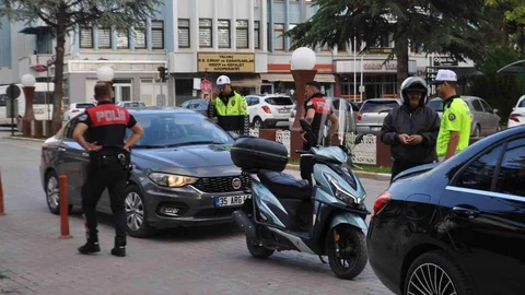 Yalvaç’ta huzur ve güven denetiminde çok sayıda araca ceza kesildi