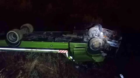 Bolu'da Oto Kurtarıcı Tarlaya Uçtu