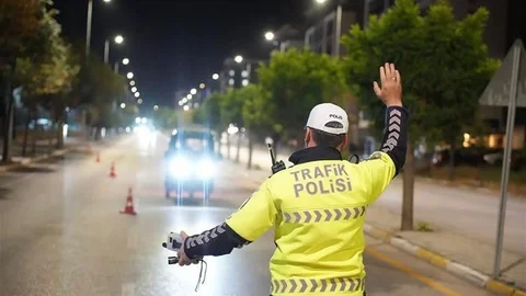 Isparta'da modifiyeli araçlara yönelik gece denetimi gerçekleştirildi