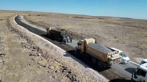 Şanlıurfa'da kırsal yollar yenileniyor