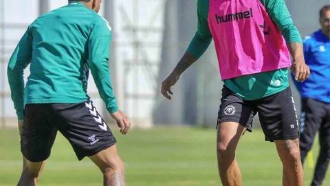 Konyaspor Kasımpaşa maçı için antrenmanlarına devam ediyor